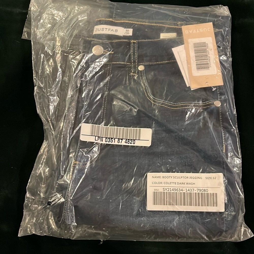 Size 32 Justfab booth sculptor medium waist jeans NWT